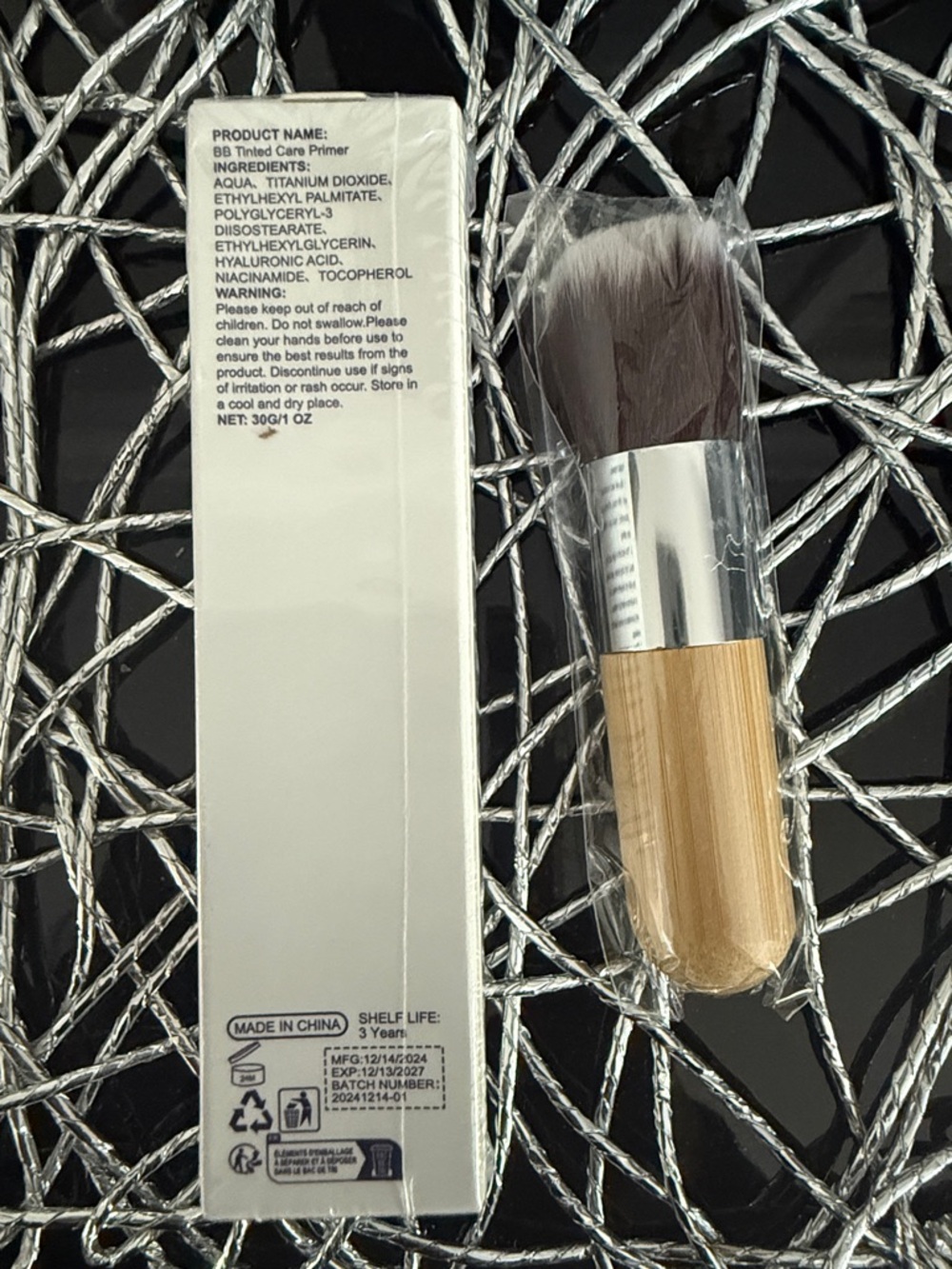 BB Tinted Care Primer SPF 30 - Ivory White - Picture 2 of 4